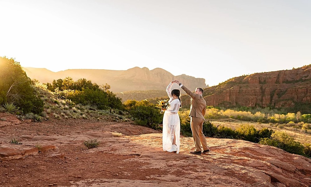 How to Elope in Sedona With Red Rock Views